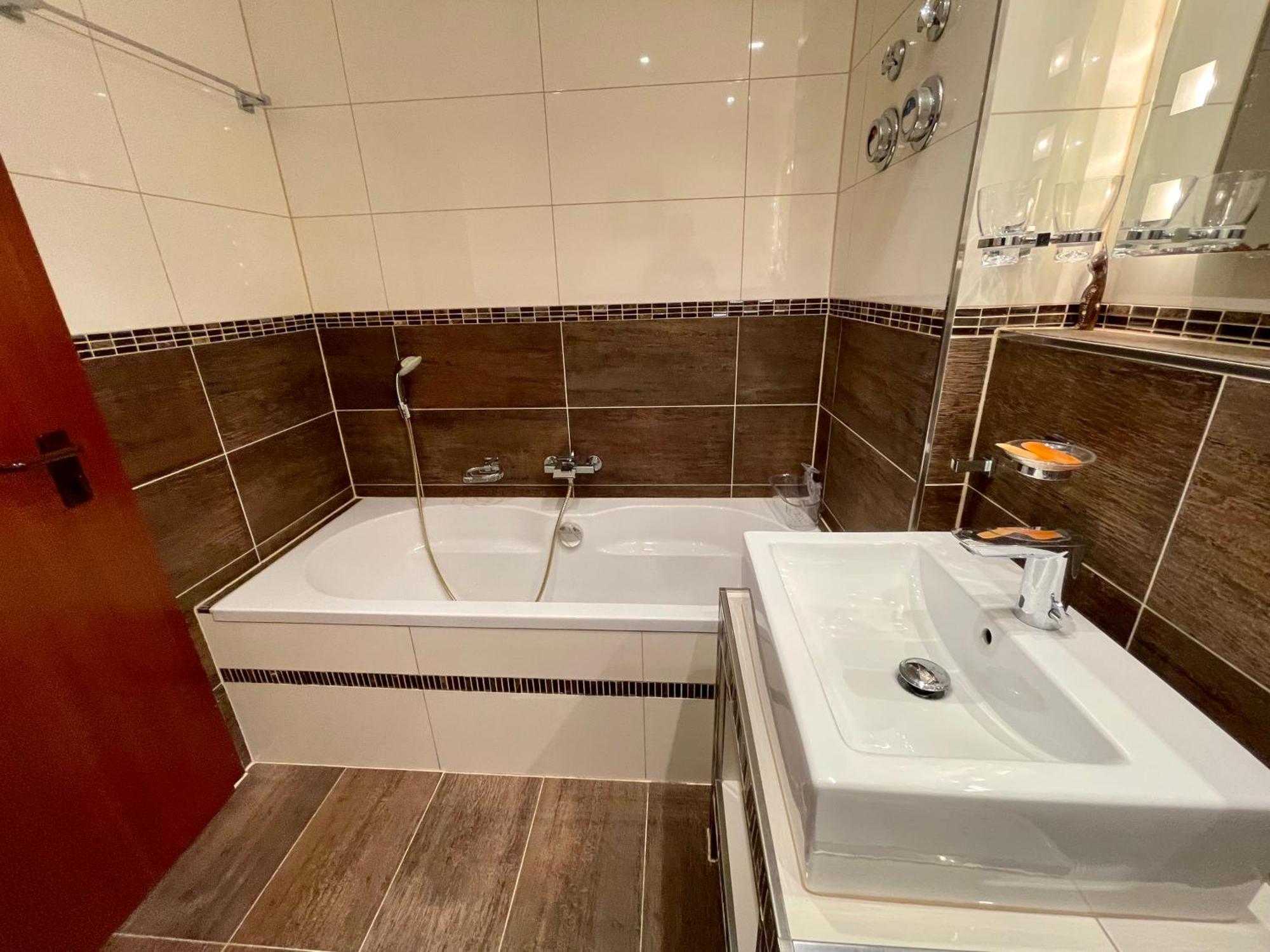 Wunderschoenes 2 Zimmer Apartment Zentrum Goldstadt Πφορτζχάιμ Εξωτερικό φωτογραφία